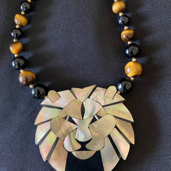 Abilony, Tiger Eye, & Black Onyx Jewelry - Gorgeous Lee Sands Abalone Black Onyx Tiger Eye Lion Necklace Statement Piece